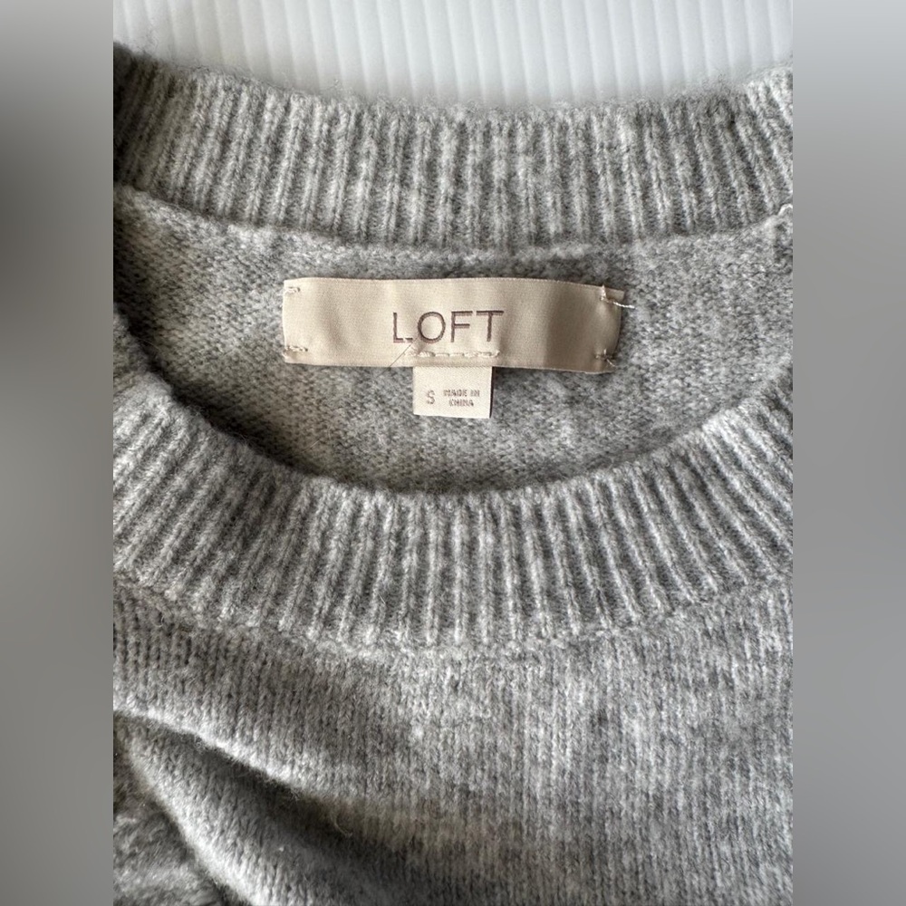 LOFT Heather Gray Ruffle Sweater - Picture 4 of 7